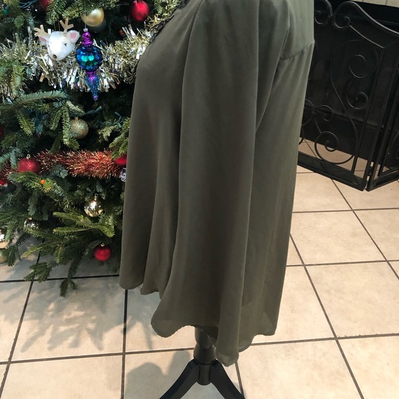 Top - Picture 3 of 3